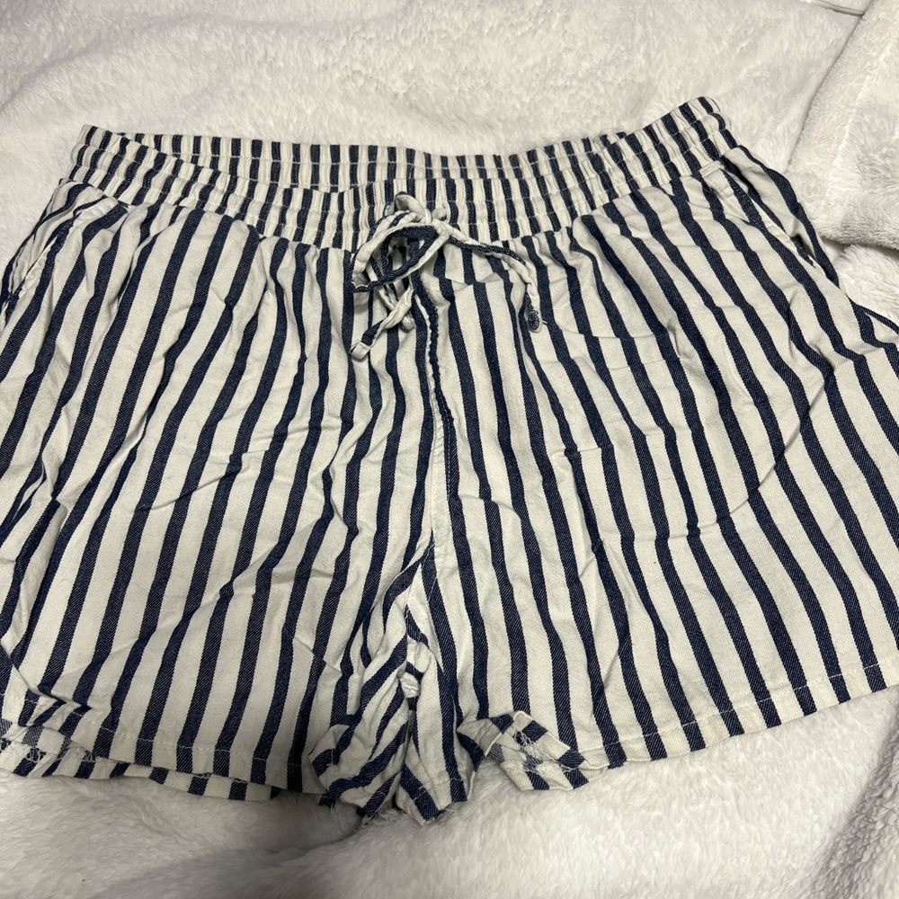 women’s shorts